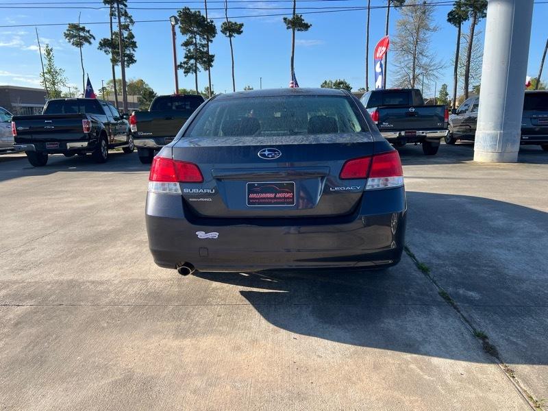 Subaru Legacy 2.5i Premium 2011