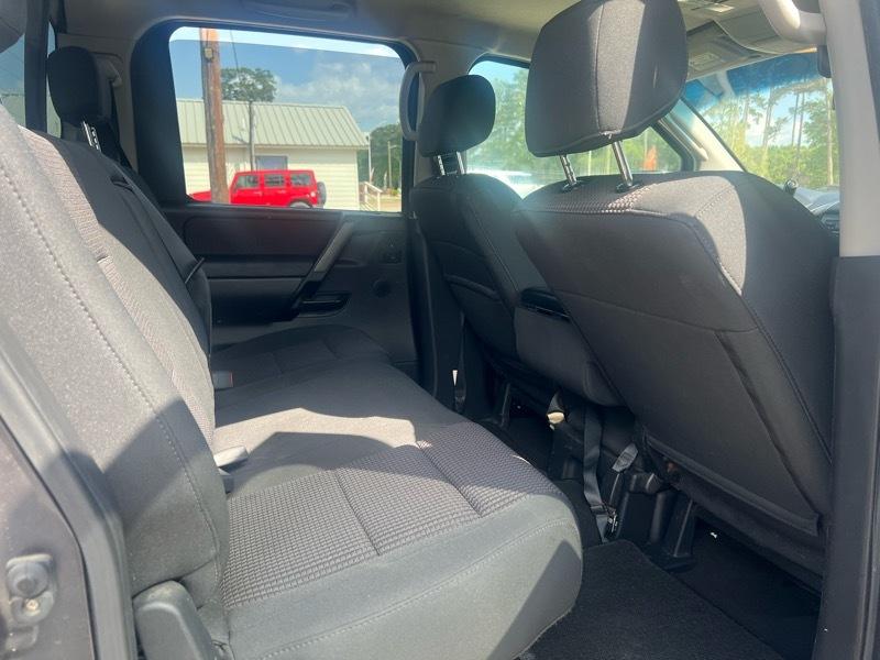 Nissan Titan LE Crew Cab 2WD SWB 2008