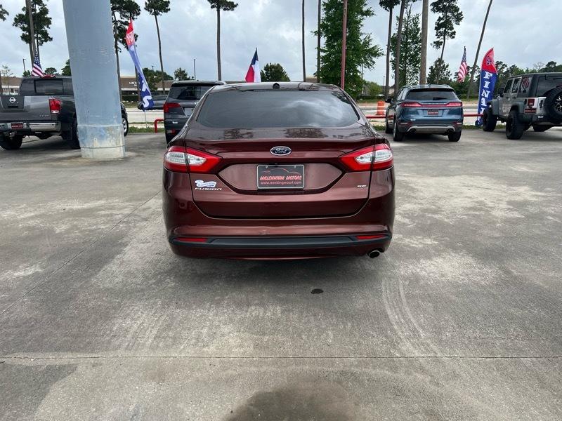 Ford Fusion SE 2016
