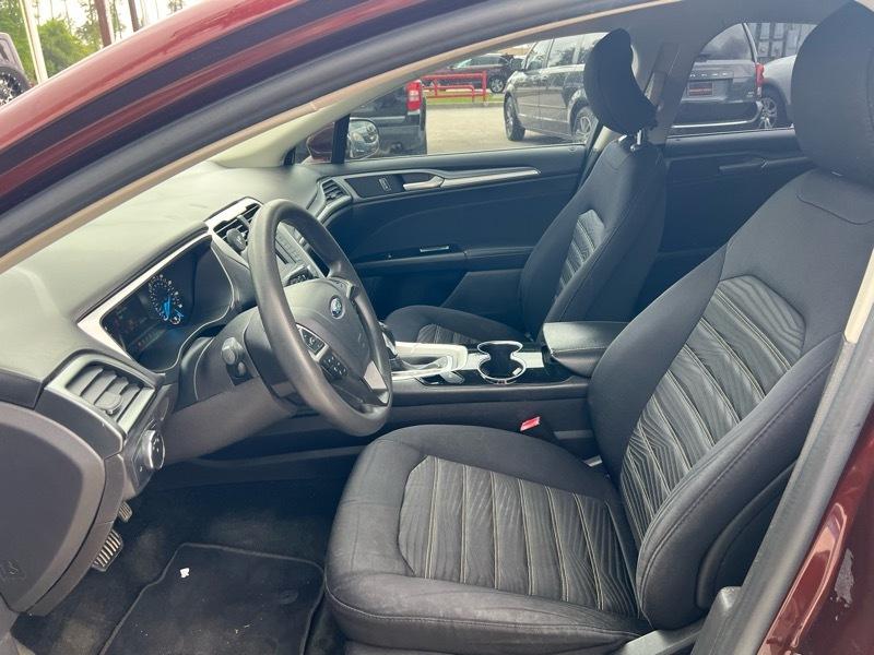 Ford Fusion SE 2016