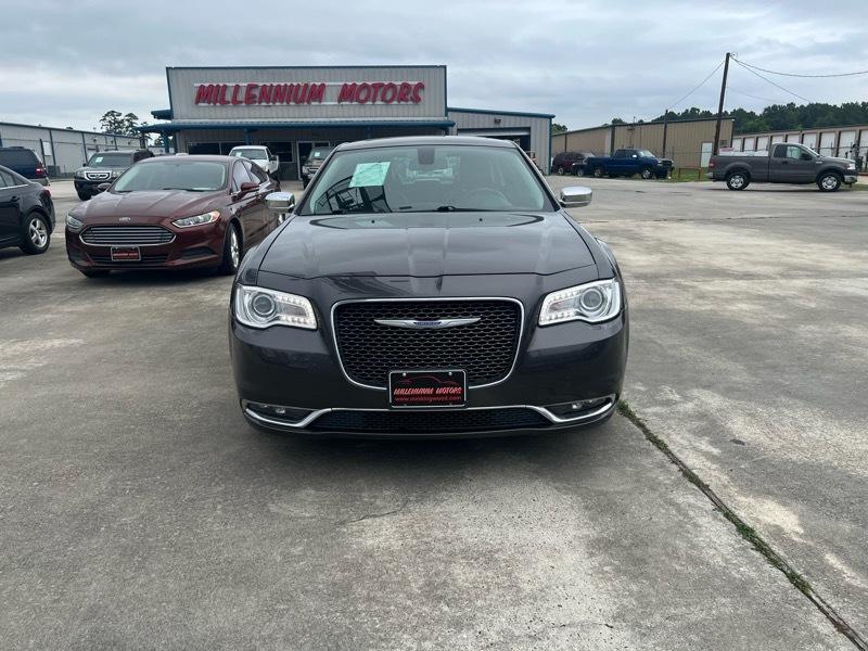Chrysler 300 Limited RWD 2019