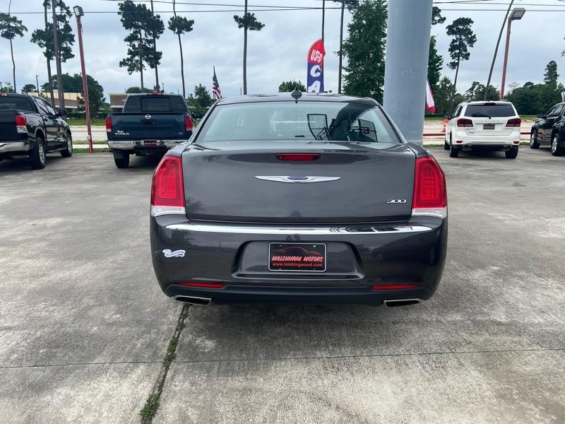 Chrysler 300 Limited RWD 2019