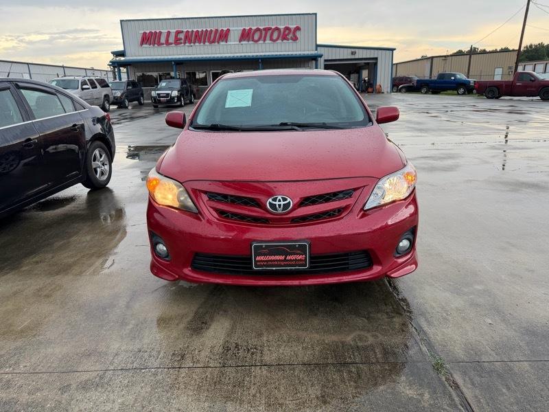 Toyota Corolla S 5-Speed MT 2013