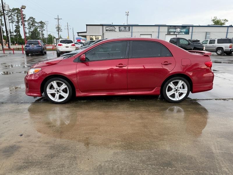 Toyota Corolla S 5-Speed MT 2013