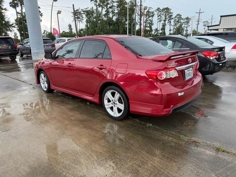 Toyota Corolla S 5-Speed MT 2013
