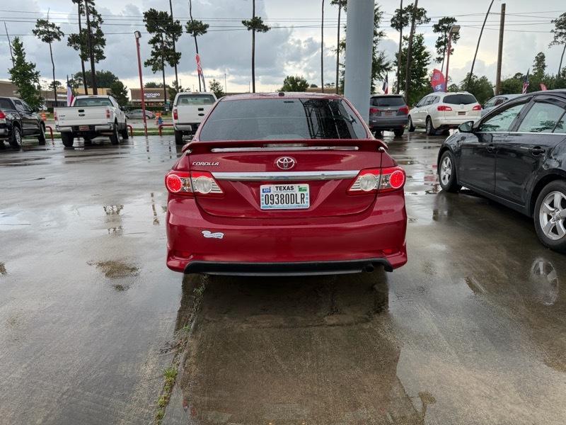 Toyota Corolla S 5-Speed MT 2013