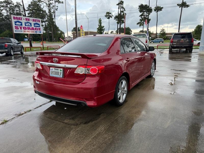 Toyota Corolla S 5-Speed MT 2013