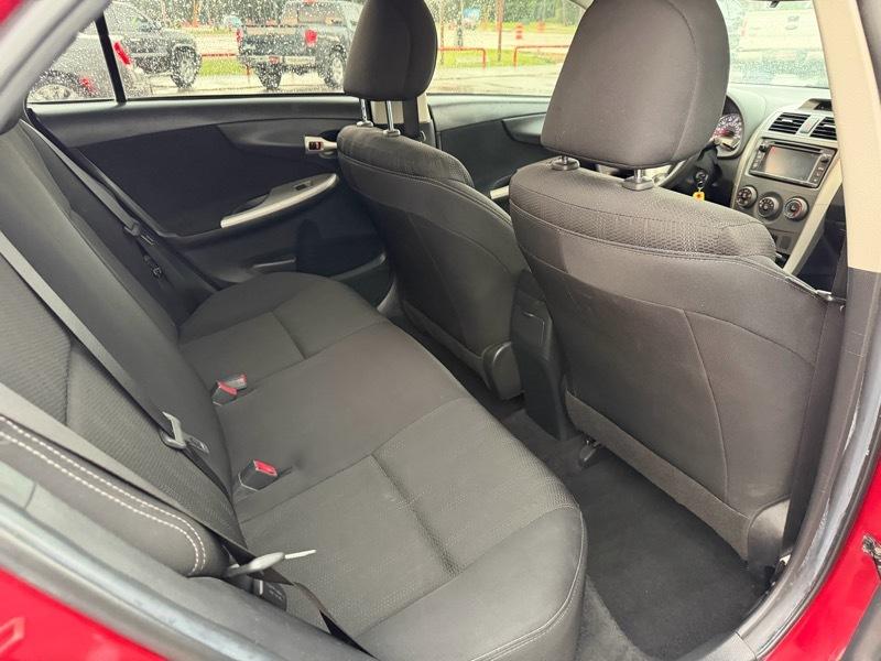 Toyota Corolla S 5-Speed MT 2013