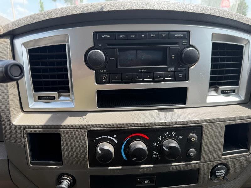 Dodge Ram 1500 SXT Quad Cab Long Bed 2WD 2008