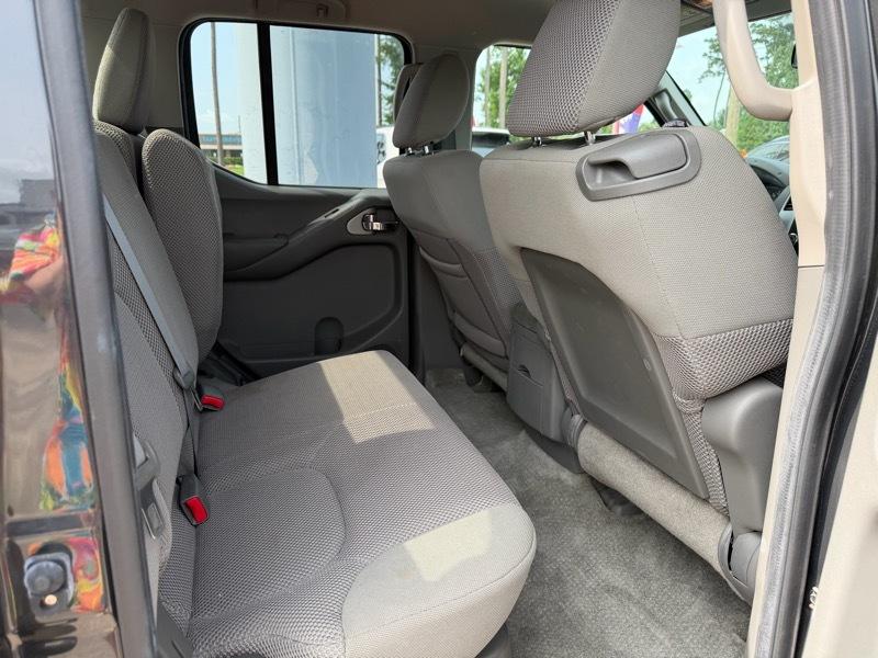 Nissan Frontier S Crew Cab 2WD 2013