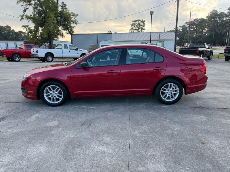 Ford Fusion S 2010