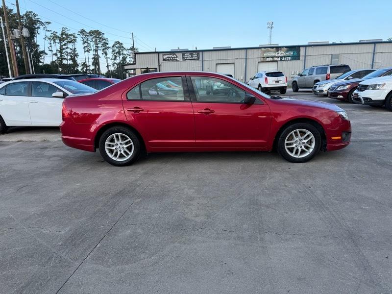 Ford Fusion S 2010
