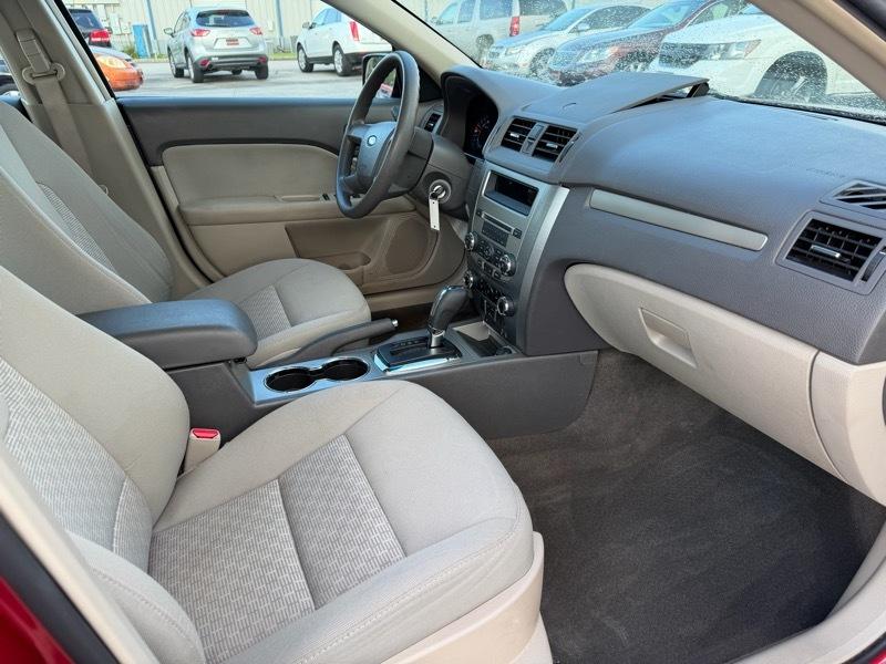 Ford Fusion S 2010