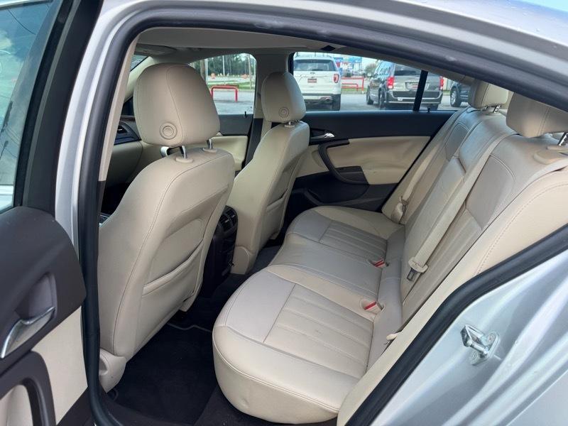 Buick Regal CXL Turbo - 1XT 2011