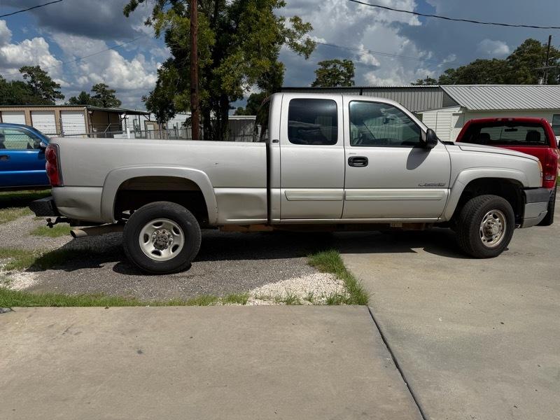 Chevrolet Silverado 2500HD LT Ext. Cab Long Bed 2WD 2005