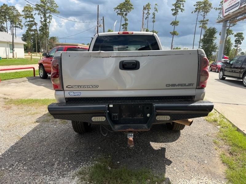 Chevrolet Silverado 2500HD LT Ext. Cab Long Bed 2WD 2005