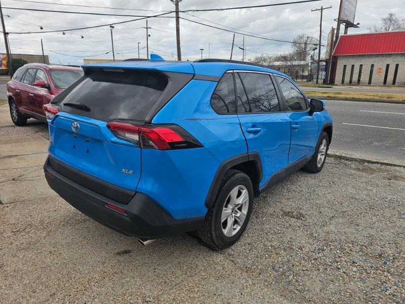 Toyota RAV4 XLE 2019