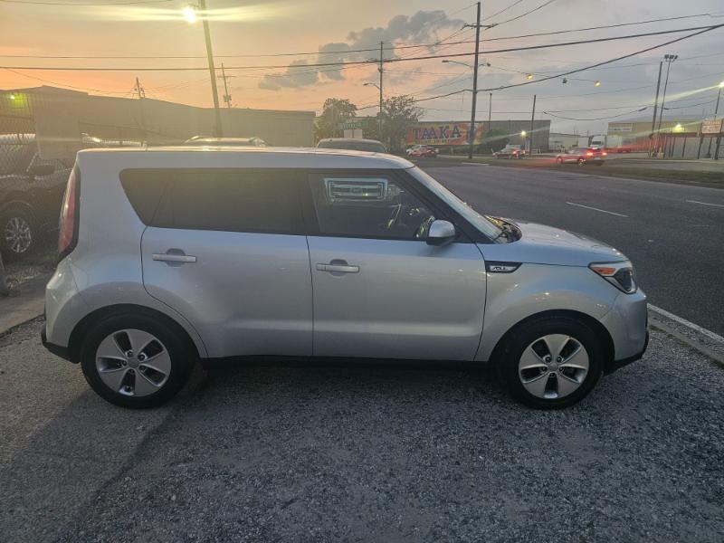 Kia Soul Base 6A 2016