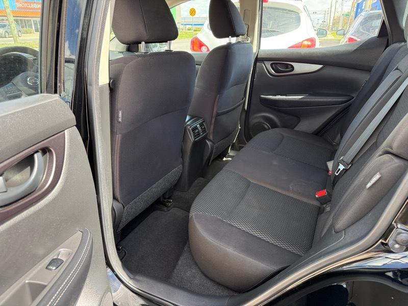 Nissan Rogue Sport S 2020