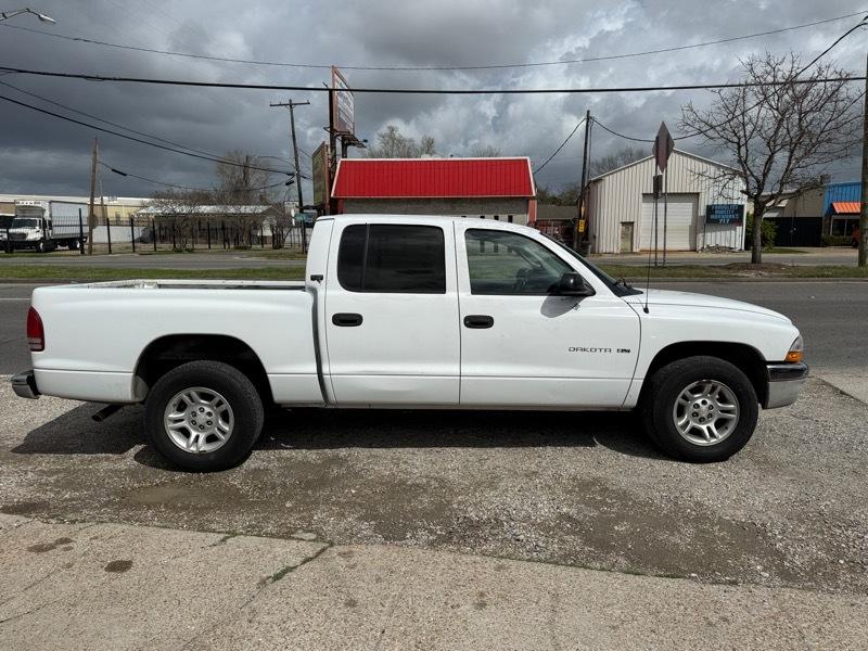 Dodge Dakota Quad Cab 2WD 2001