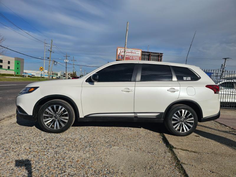 Mitsubishi Outlander ES 2WD 2020
