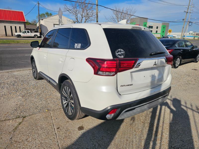 Mitsubishi Outlander ES 2WD 2020
