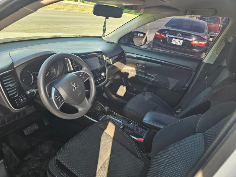 Mitsubishi Outlander ES 2WD 2020