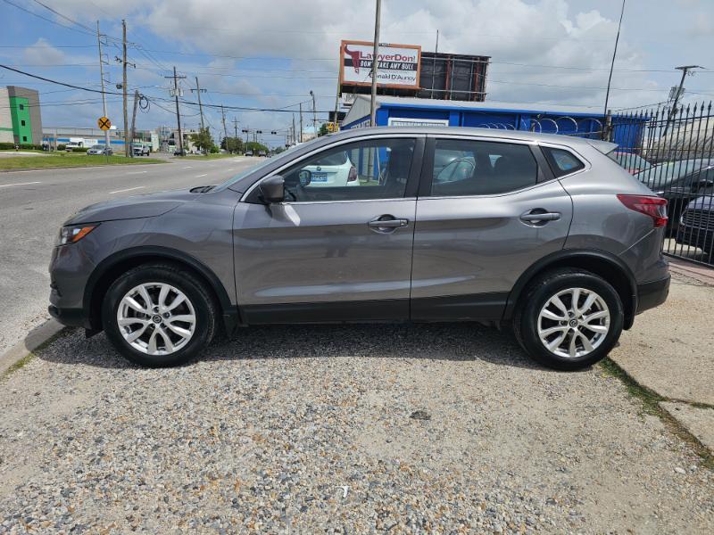 Nissan Rogue Sport S 2020