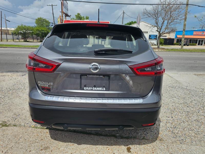 Nissan Rogue Sport S 2020