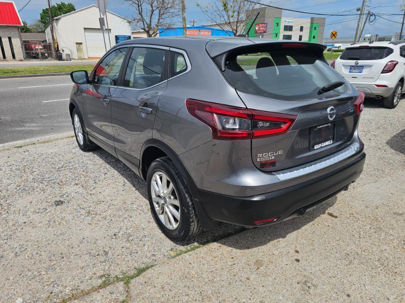 Nissan Rogue Sport S 2020