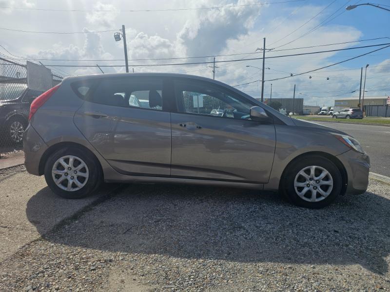 Hyundai Accent GS 5-Door 2014