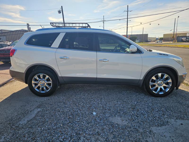 Buick Enclave CXL-2 FWD 2011