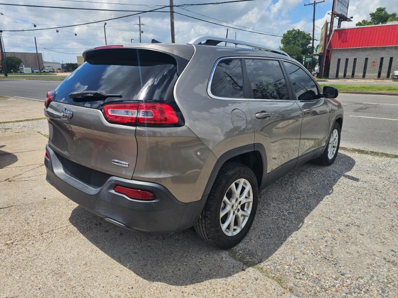 Jeep Cherokee Latitude FWD 2017
