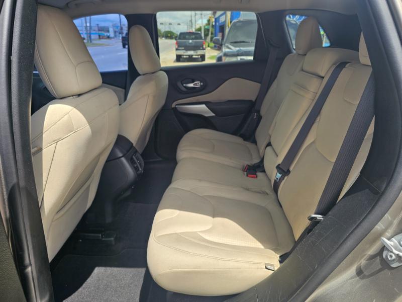 Jeep Cherokee Latitude FWD 2017