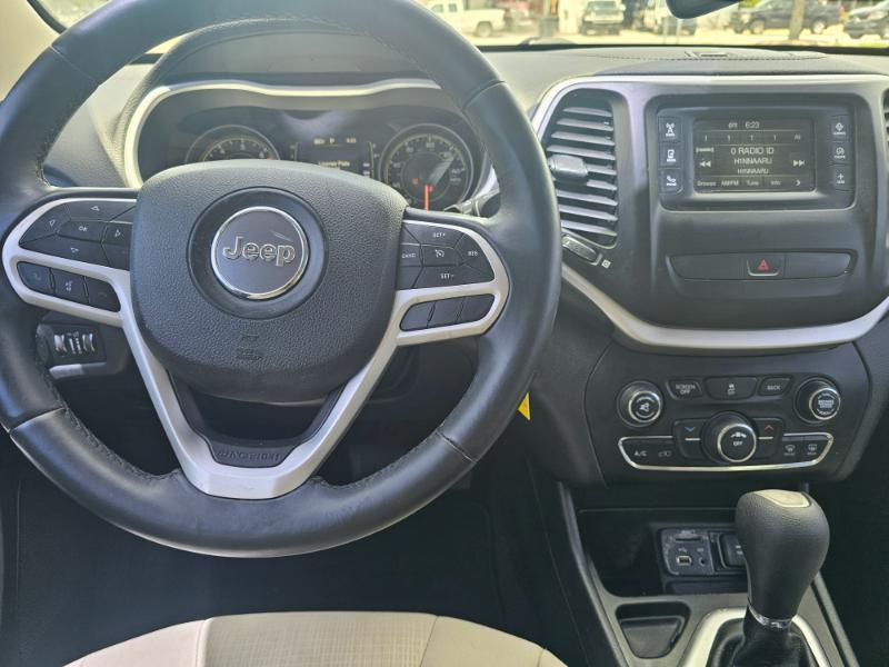 Jeep Cherokee Latitude FWD 2017