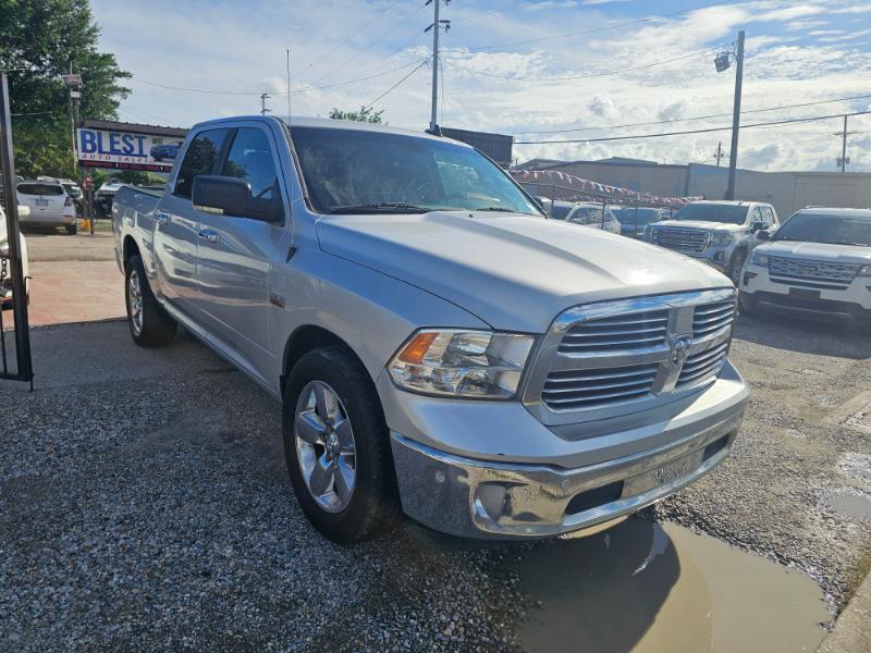 RAM 1500 SLT Crew Cab SWB 2WD 2017