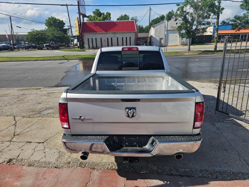 RAM 1500 SLT Crew Cab SWB 2WD 2017