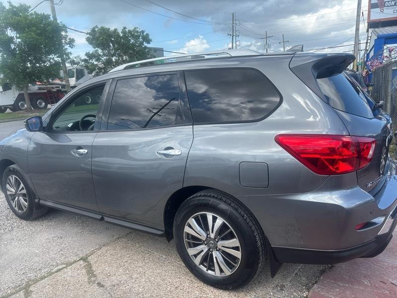 Nissan Pathfinder S 2020