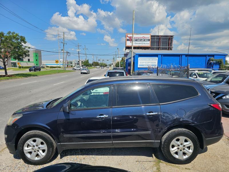 Chevrolet Traverse LS FWD w/PDC 2017