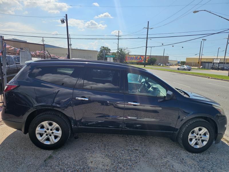 Chevrolet Traverse LS FWD w/PDC 2017