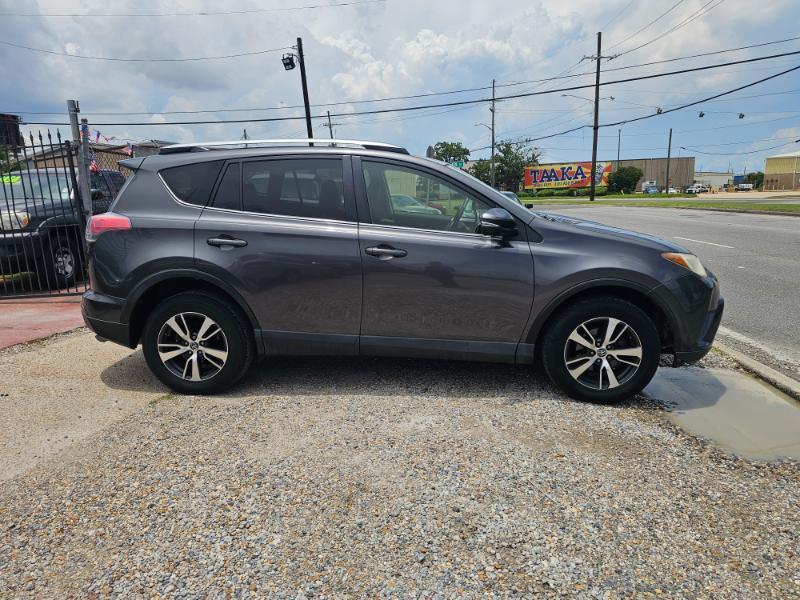 Toyota RAV4 XLE FWD 2017