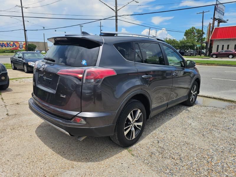 Toyota RAV4 XLE FWD 2017