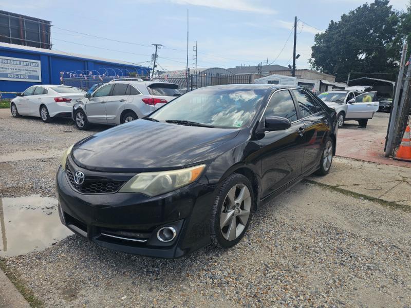 Toyota Camry XLE V6 2013
