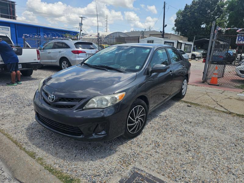 Toyota Corolla S 5-Speed MT 2012