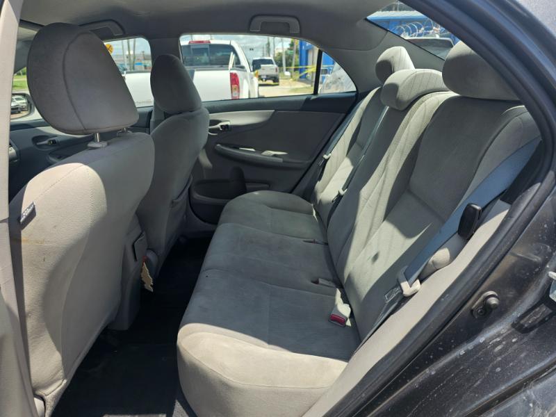 Toyota Corolla S 5-Speed MT 2012
