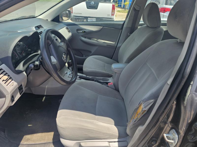 Toyota Corolla S 5-Speed MT 2012