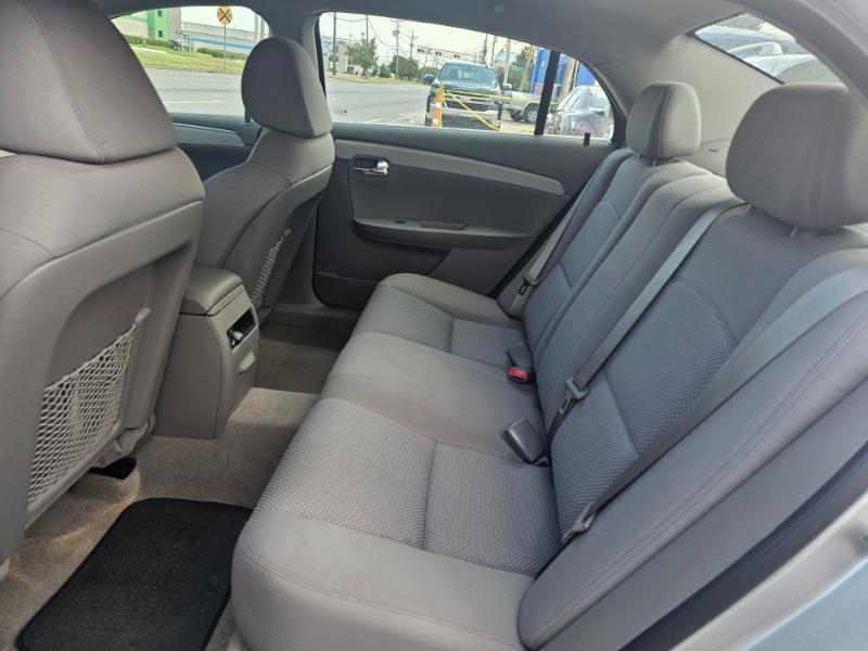 Chevrolet Malibu LS 2010