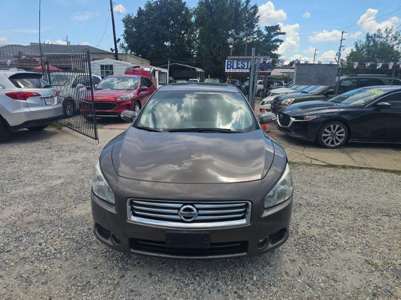 Nissan Maxima SV 2012