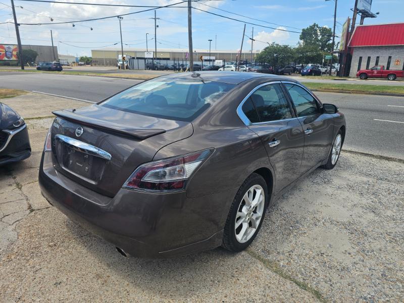Nissan Maxima SV 2012