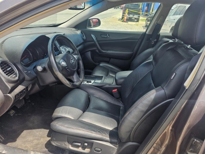 Nissan Maxima SV 2012